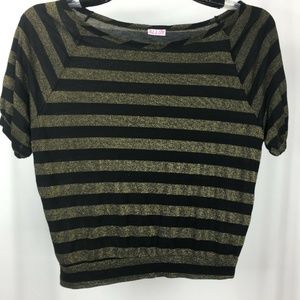 Alloy Short Sleeve Top Size Large Black God